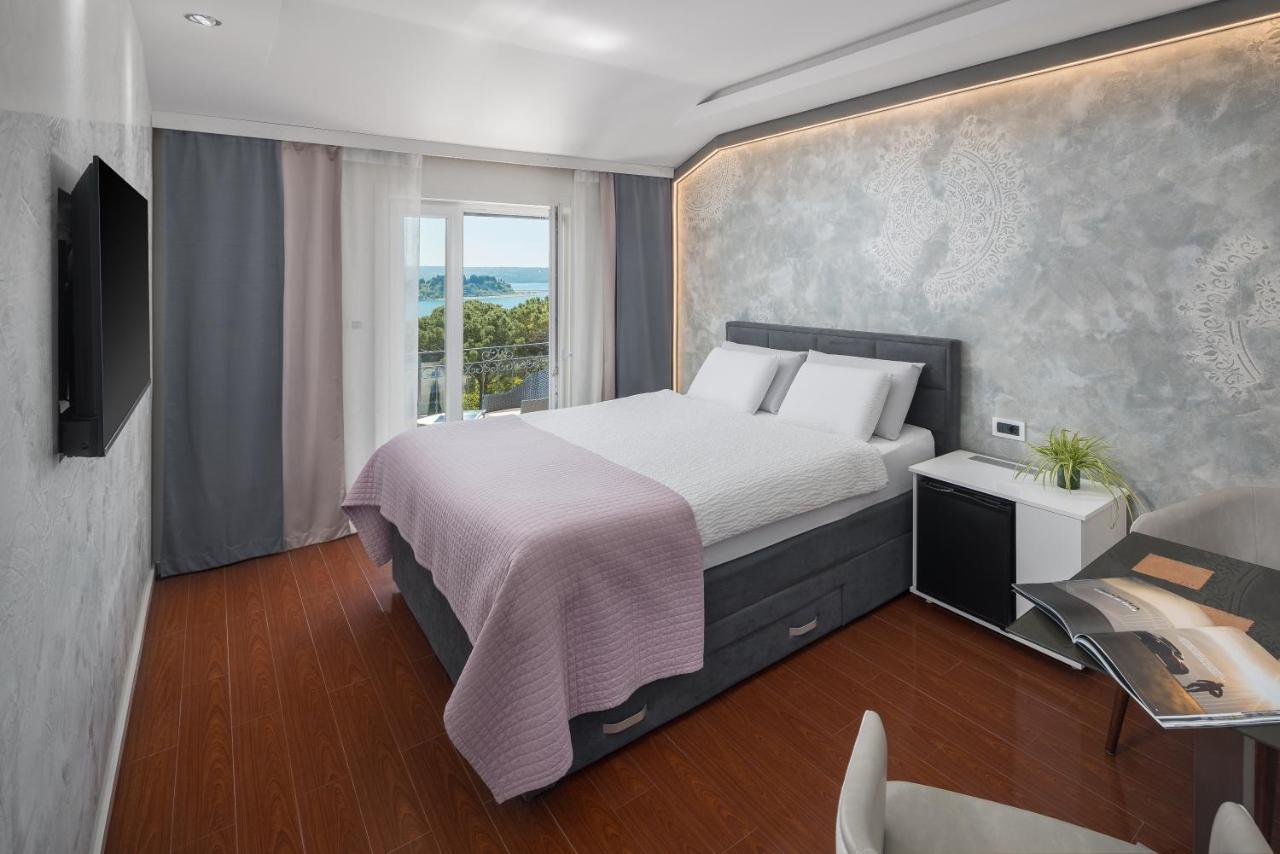 Hotel Tomi Порторож Экстерьер фото