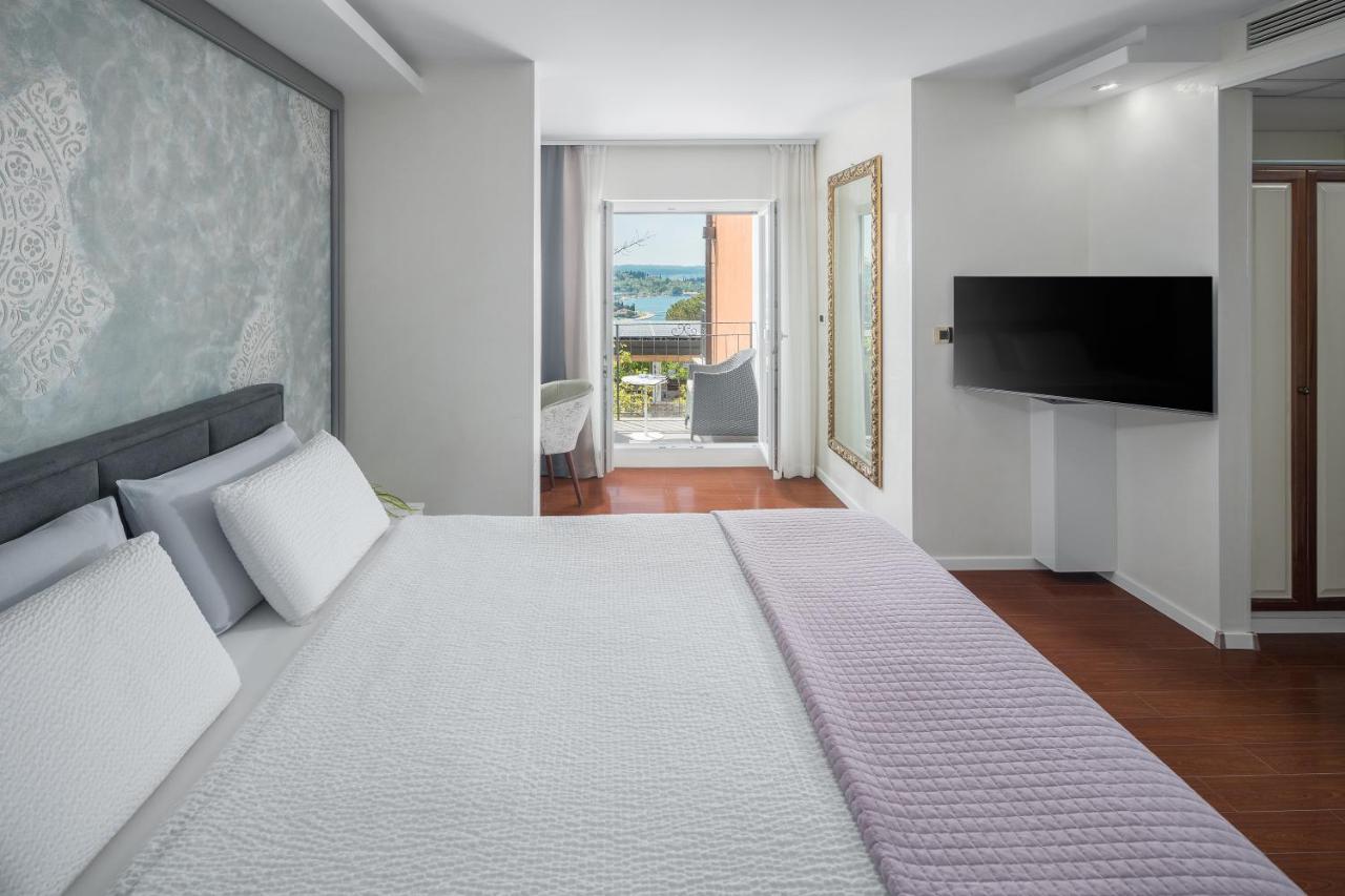 Hotel Tomi Порторож Экстерьер фото