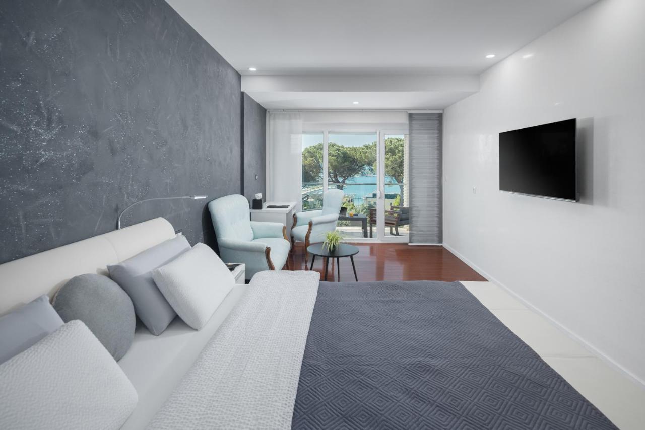 Hotel Tomi Порторож Экстерьер фото